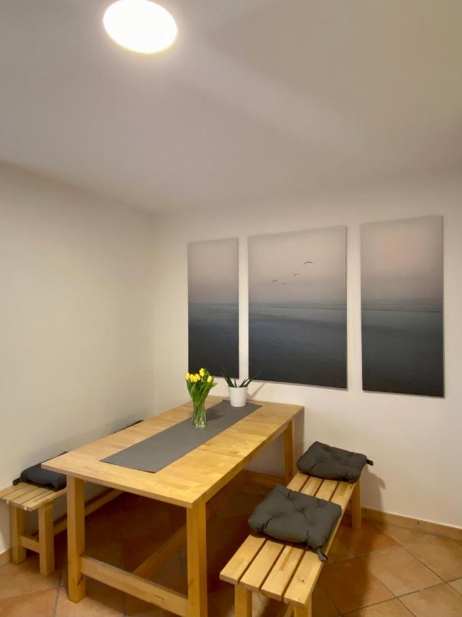 Traumhafte 115 Qm Ferienwohnung Am Steinhuder Meer, Ruhig, Komfortabel, Loggia, Parkplatz, Wifi Wunstorf Luaran gambar