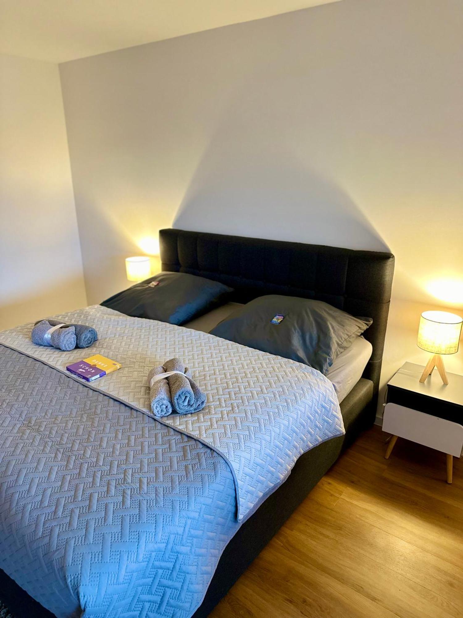 Traumhafte 115 Qm Ferienwohnung Am Steinhuder Meer, Ruhig, Komfortabel, Loggia, Parkplatz, Wifi Wunstorf Luaran gambar